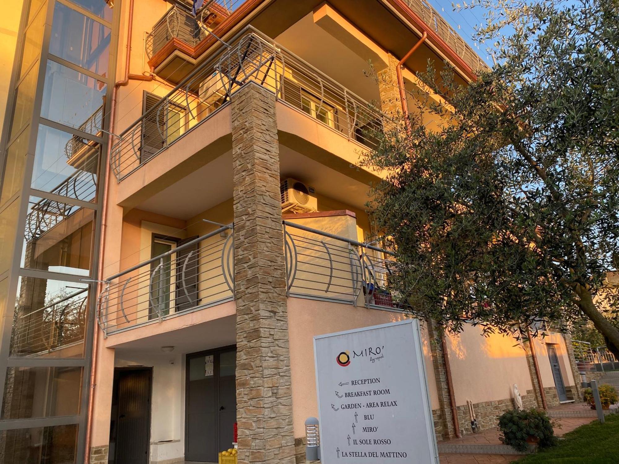 Miro' Agropoli Bed & Breakfast ภายนอก รูปภาพ