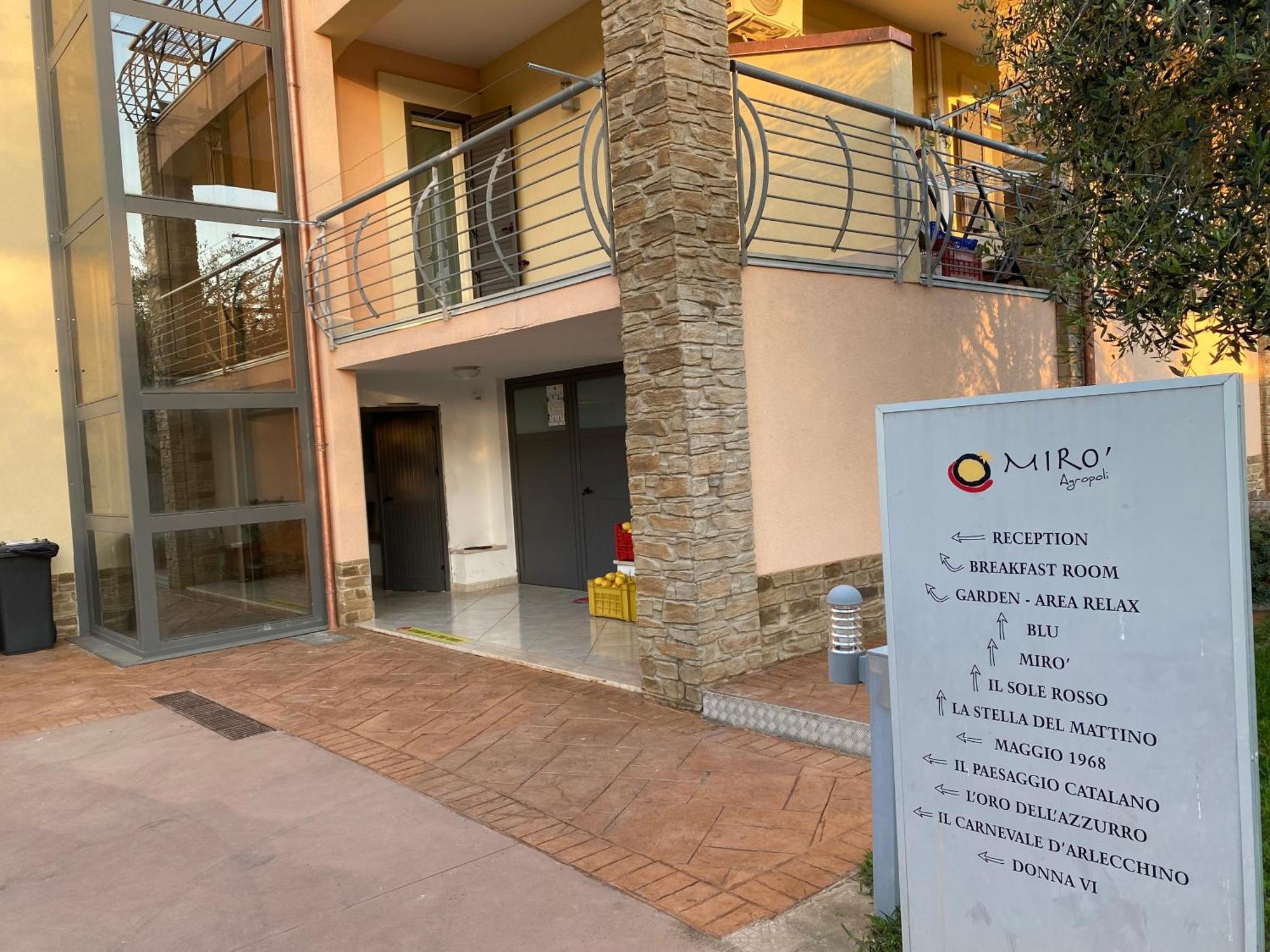 Miro' Agropoli Bed & Breakfast ภายนอก รูปภาพ